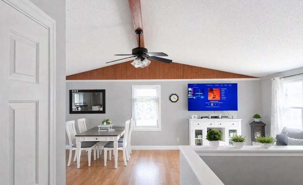 37 Leigh Street, Seekonk MA 02771 photo 5