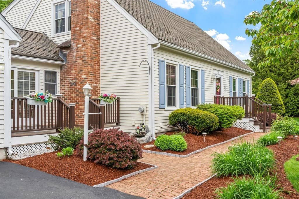 29 Rinnock Rd, Fitchburg MA 01420 photo 4