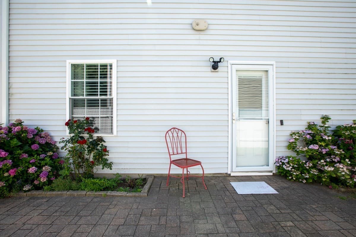 Single Family Residence at 58 Manchester St, Fall River MA 02721, photo 36 of 40