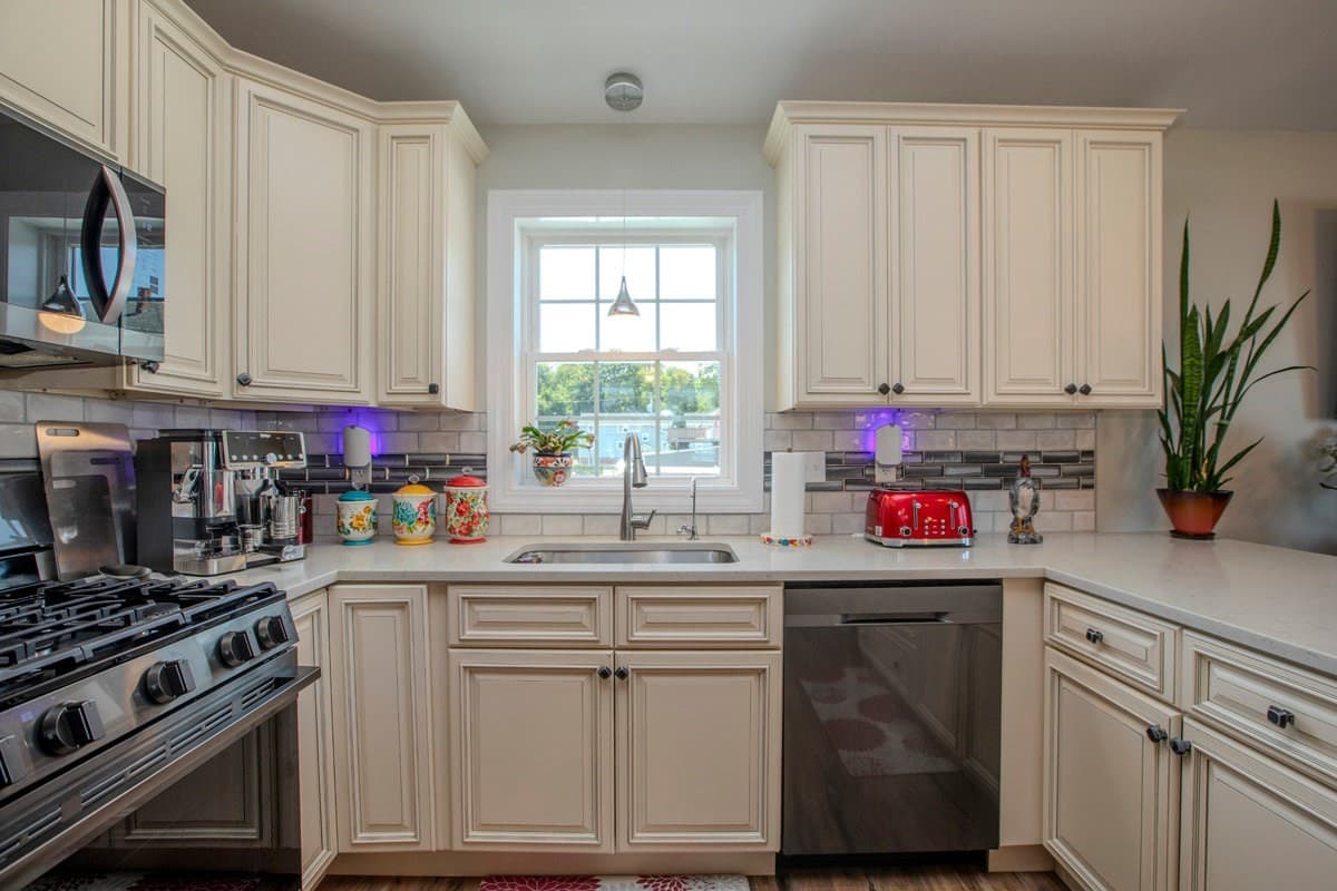 Single Family Residence at 58 Manchester St, Fall River MA 02721, photo 8 of 40