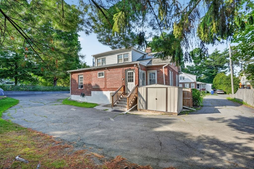 22 Fruit St, Leominster MA 01453 photo 38