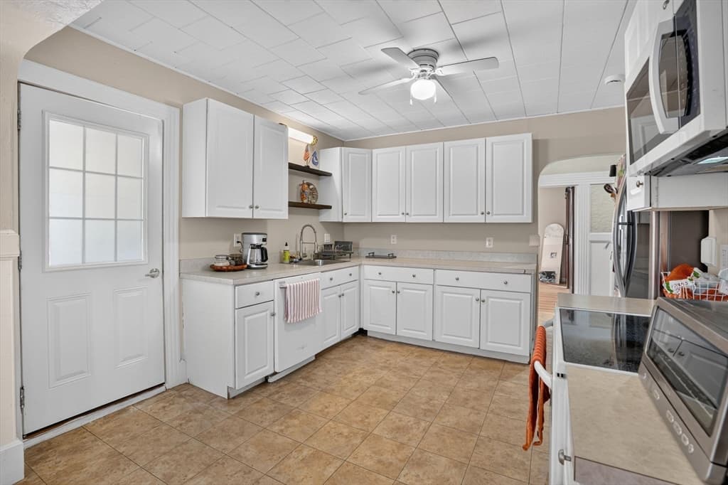 22 Fruit St, Leominster MA 01453 photo 14