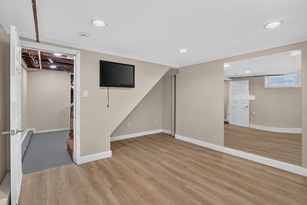 22 Fruit St, Leominster MA 01453 photo 31