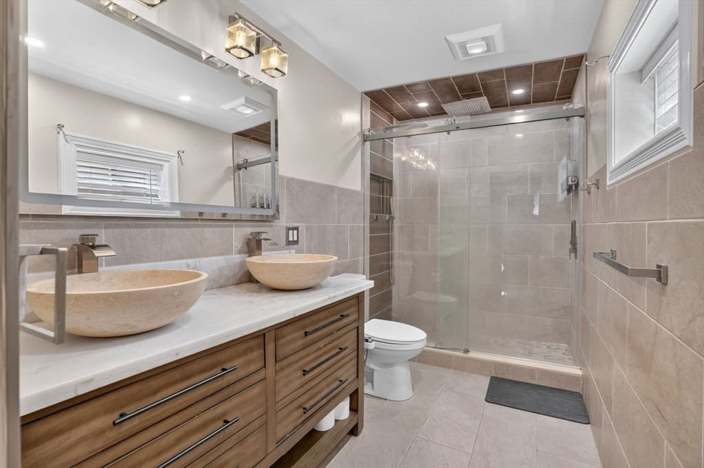 22 Fruit St, Leominster MA 01453 photo 25