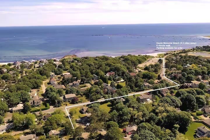 Condominium at 230 Gosnold, Barnstable MA 02601, photo 6 of 40