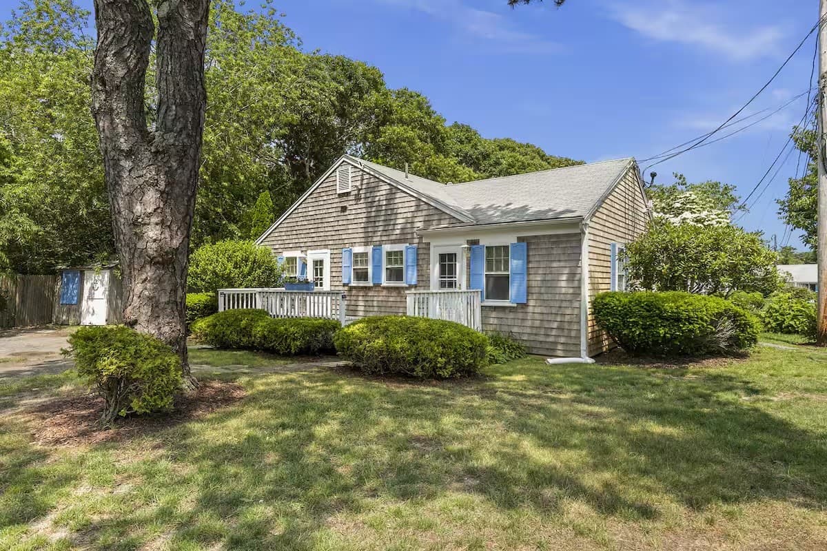 230 Gosnold, Barnstable MA 02601