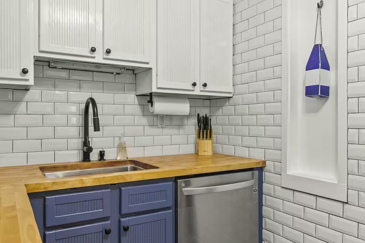 Condominium at 230 Gosnold, Barnstable MA 02601, photo 18 of 40