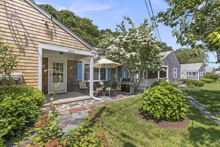 Condominium at 230 Gosnold, Barnstable MA 02601, photo 4 of 40