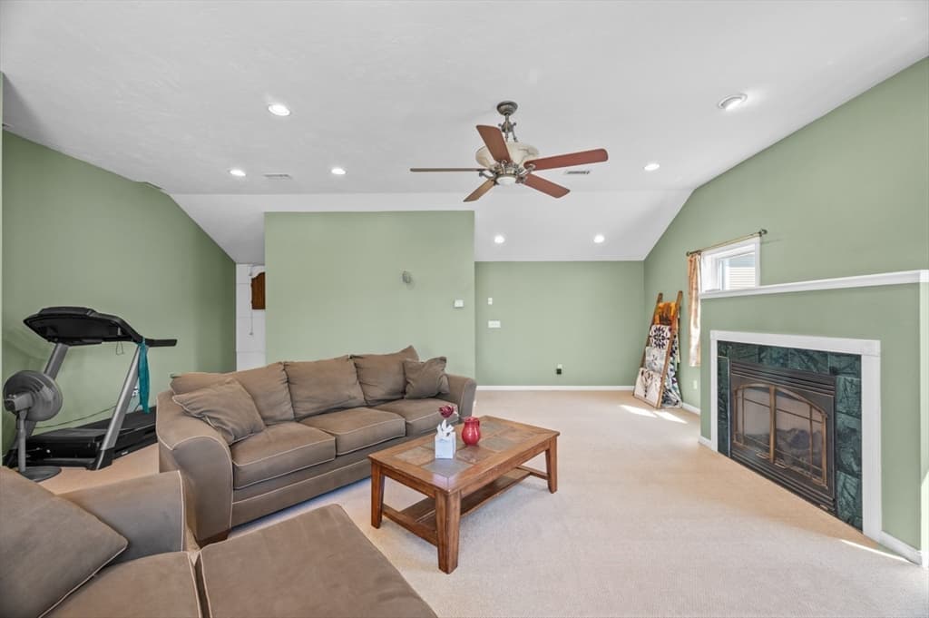 11 Fleming St, Lowell MA 01851 photo 13