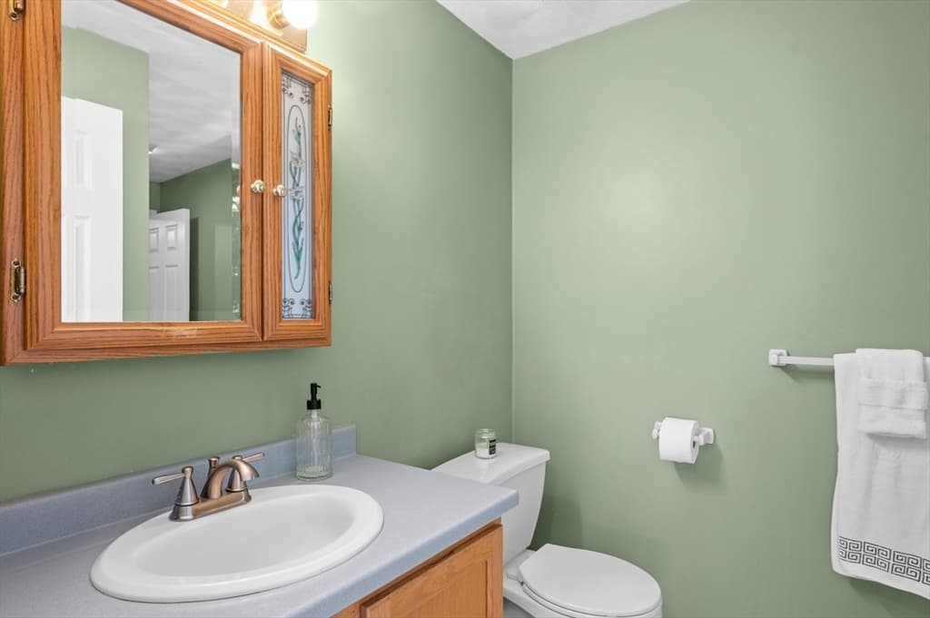11 Fleming St, Lowell MA 01851 photo 22
