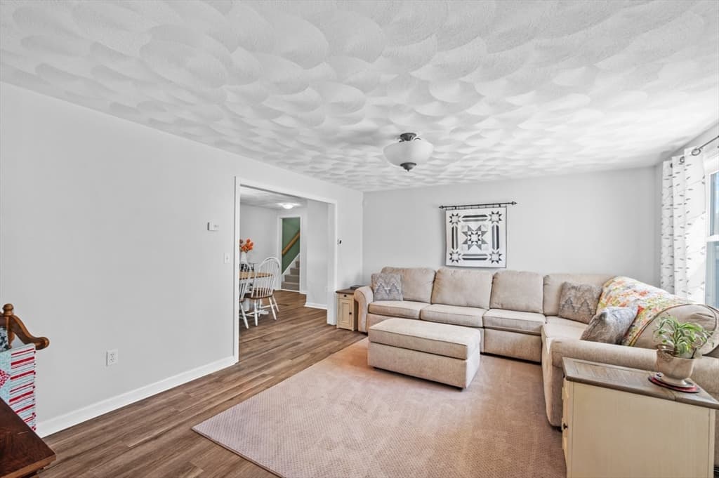 11 Fleming St, Lowell MA 01851 photo 9