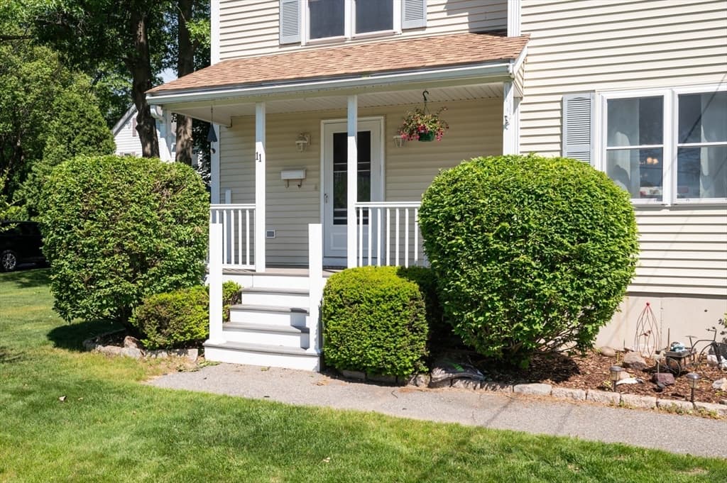 11 Fleming St, Lowell MA 01851 photo 24