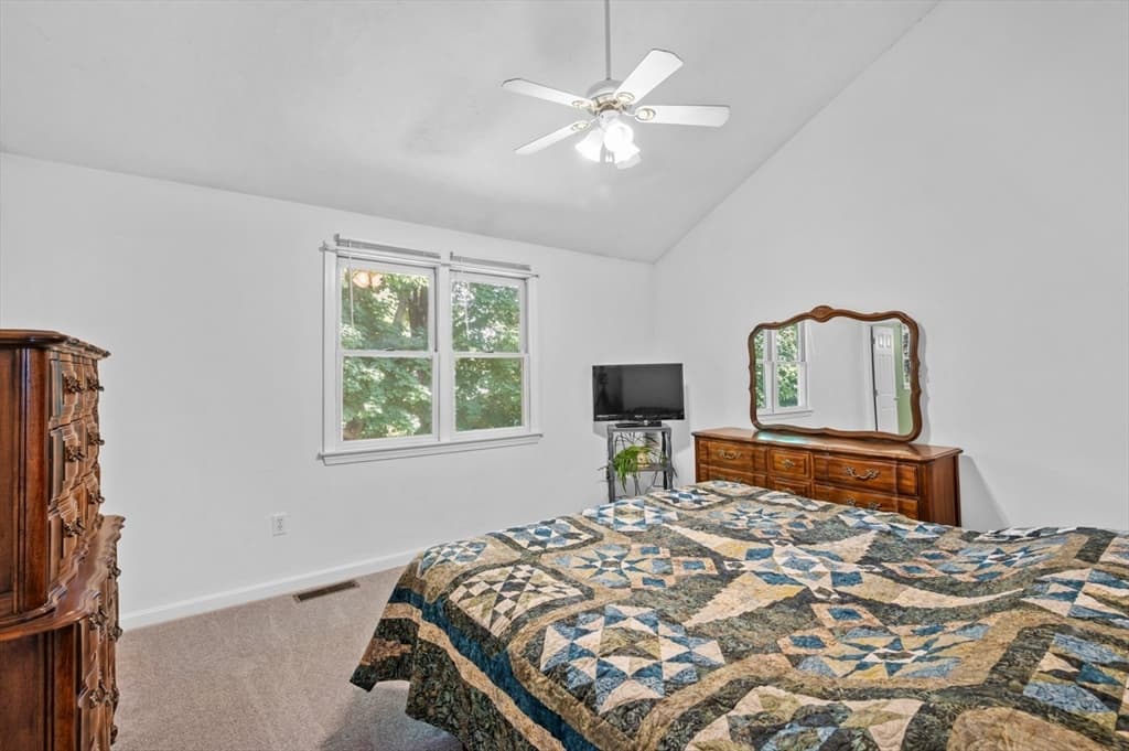 11 Fleming St, Lowell MA 01851 photo 18