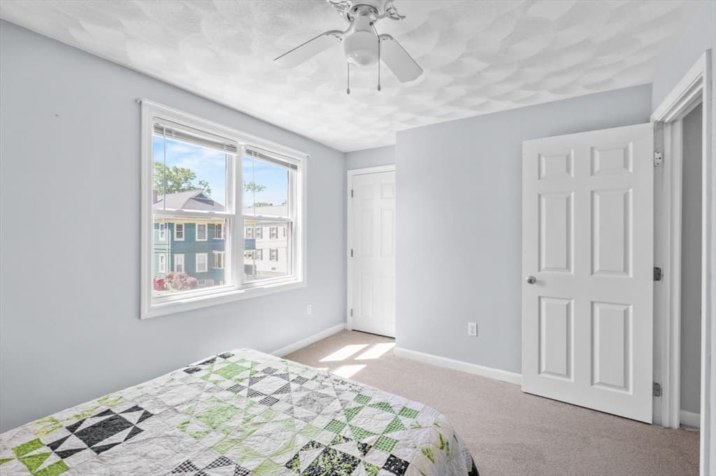 11 Fleming St, Lowell MA 01851 photo 15