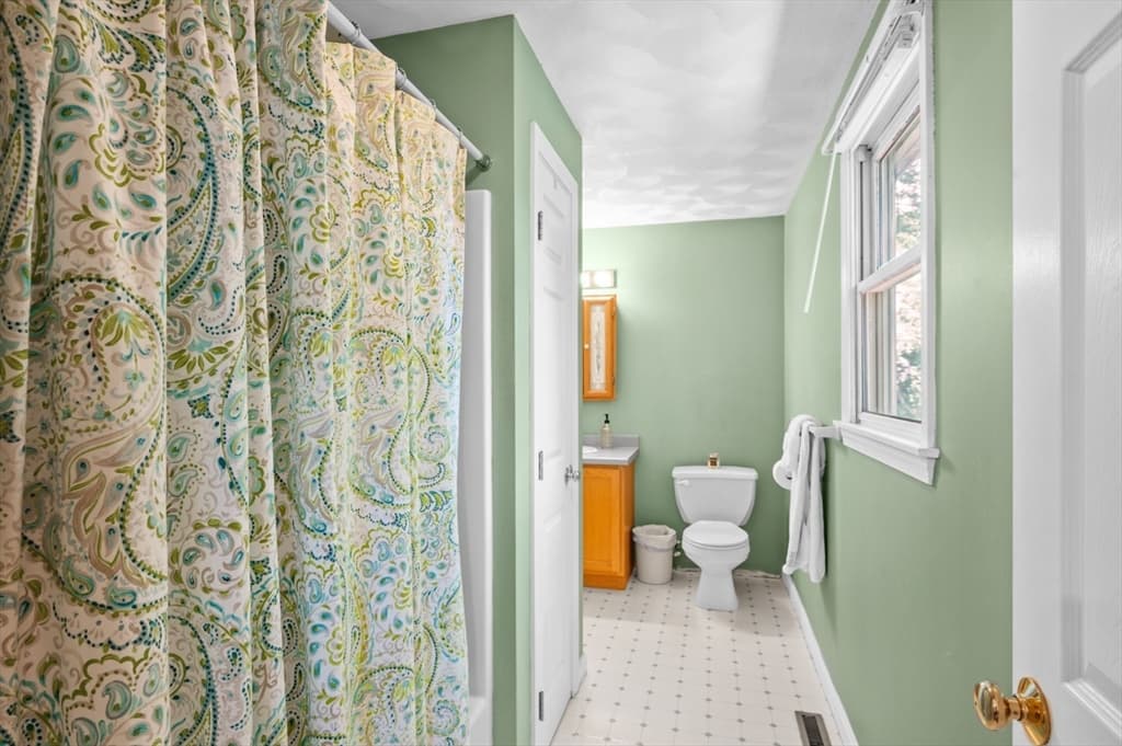 11 Fleming St, Lowell MA 01851 photo 21