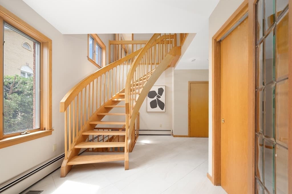 14 Maxcy Dr, Providence RI 02906 photo 17
