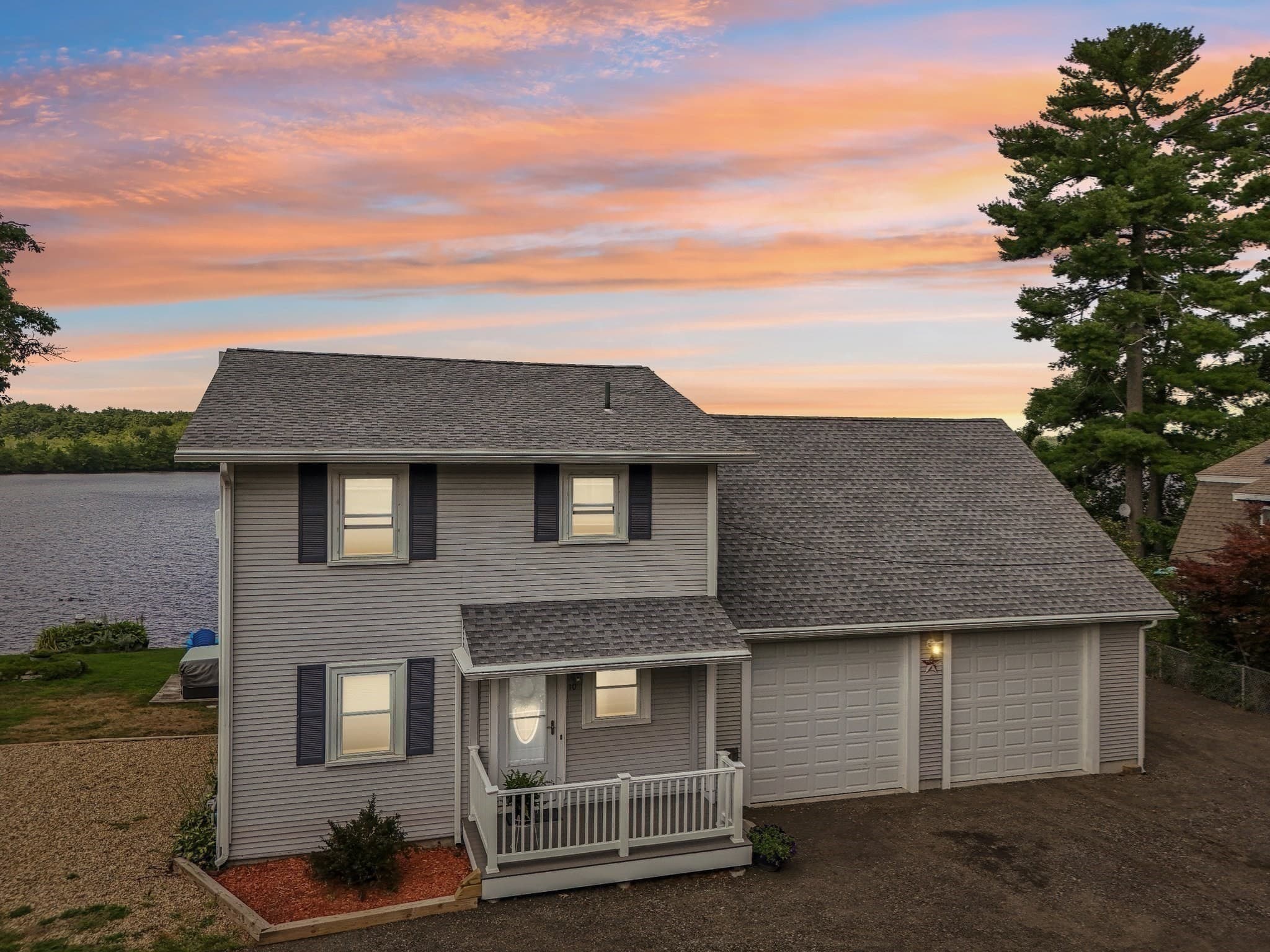 Single Family Residence at 10 Pine Bluff Ave, Merrimac MA 01860, Merrimac, photo 3 of 42