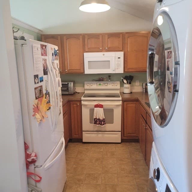 32 Chadwick Ave, Barnstable MA 02601 photo 2