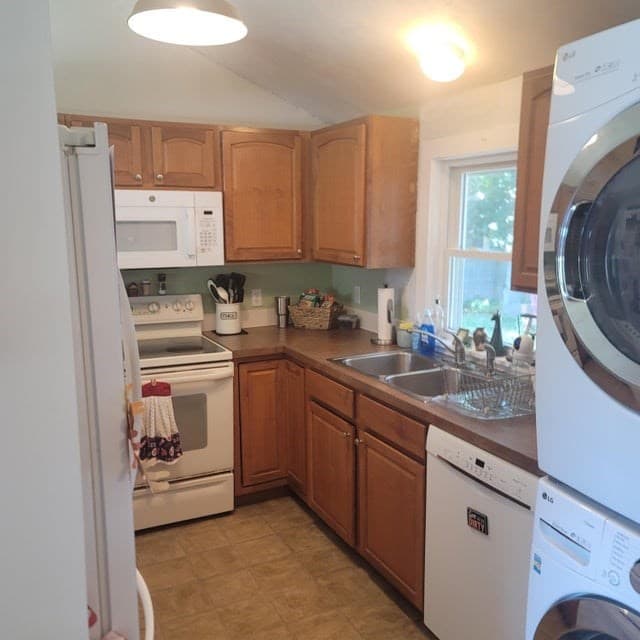 32 Chadwick Ave, Barnstable MA 02601 photo 3
