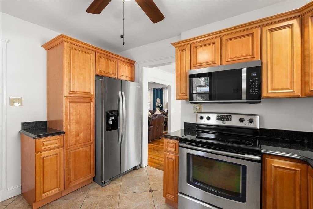 12 Hopewell Rd, Boston MA 02136 photo 10