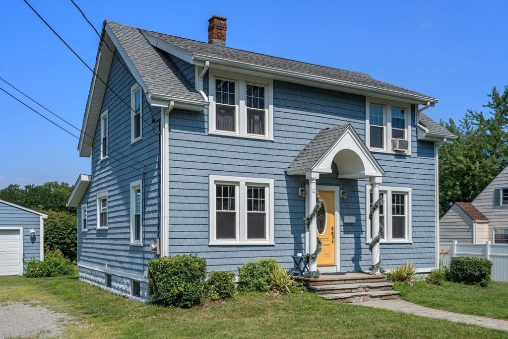 32 Wilmont St, Chicopee MA 01013 photo 3