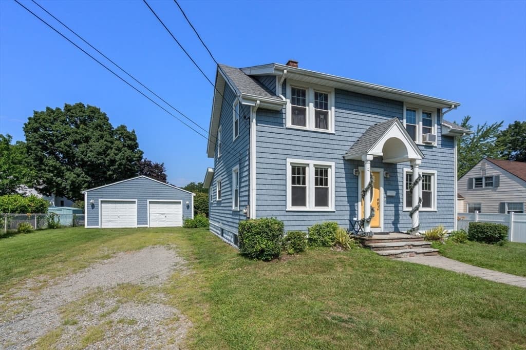 32 Wilmont St, Chicopee MA 01013 photo 4