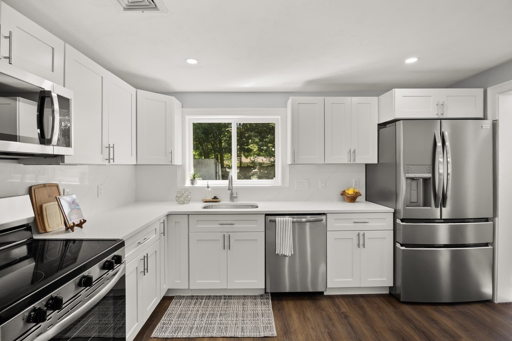 Single Family Residence at 15 Clara Rd, Brockton MA 02302, photo 6 of 38