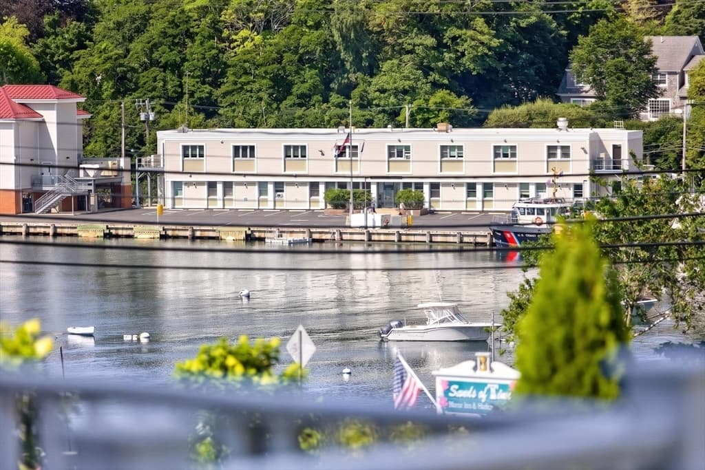 533 Woods Hole Road # B102, Falmouth MA 02543 photo 4