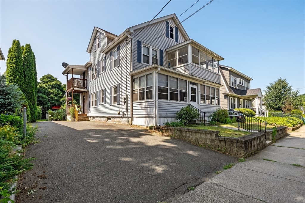 69 Bonner St, Chicopee MA 01013 photo 2
