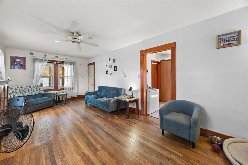 69 Bonner St, Chicopee MA 01013 photo 5