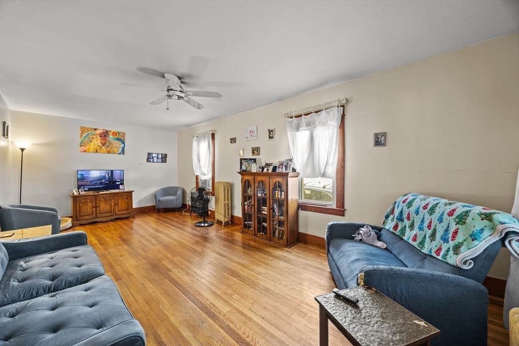 69 Bonner St, Chicopee MA 01013 photo 4