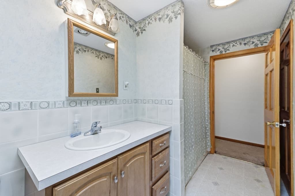 47 Collins Rd, Northborough MA 01532 photo 21