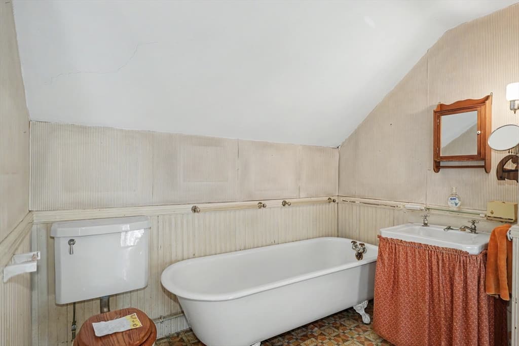 291 Brighton St, Belmont MA 02478 photo 37