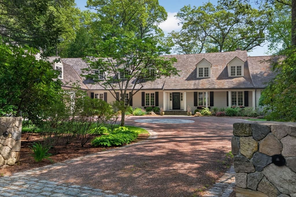 12 Winding River Cir, Wellesley MA 02482 photo 3