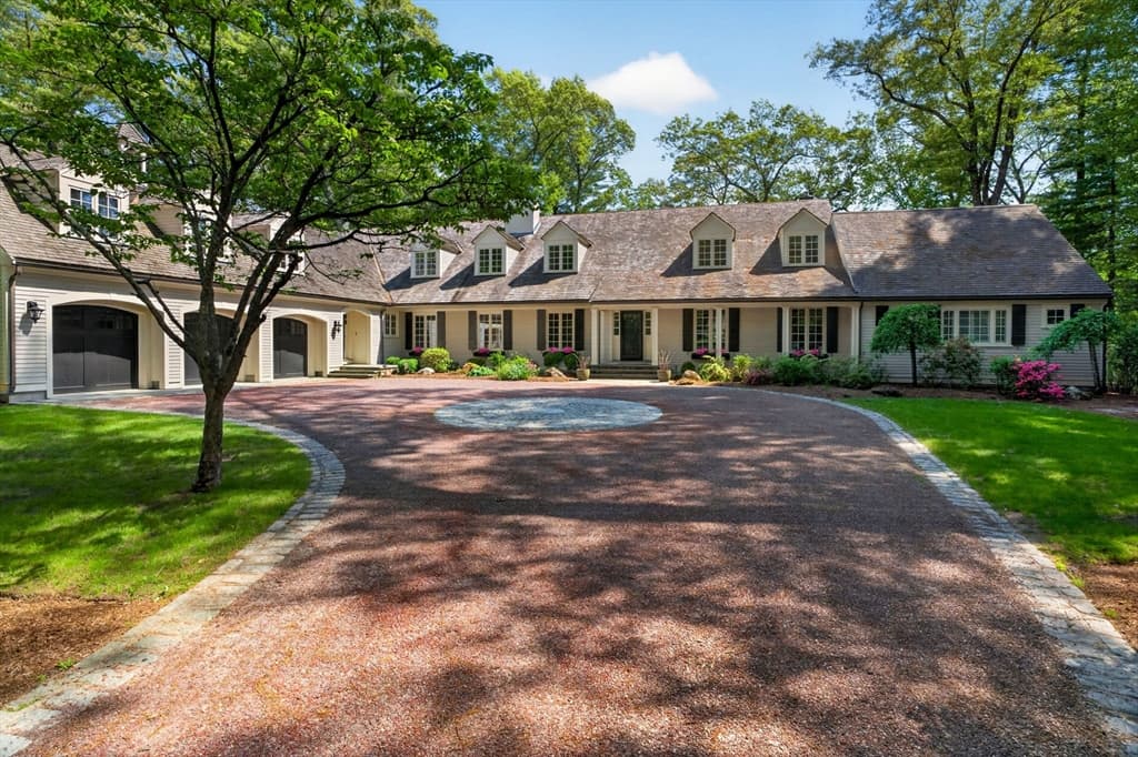12 Winding River Cir, Wellesley MA 02482