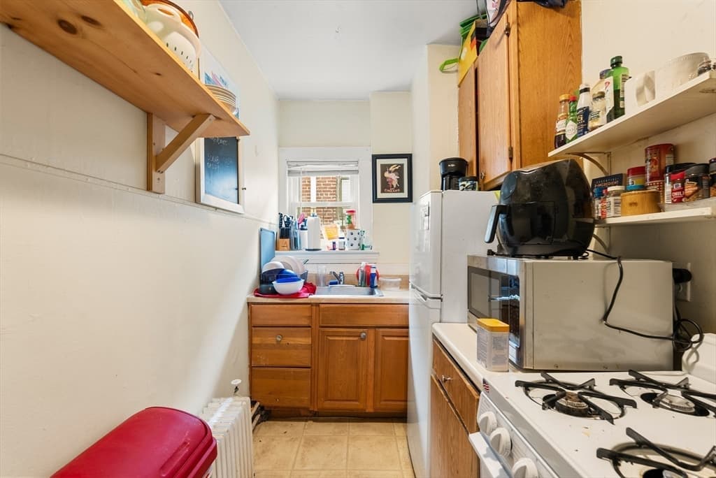 185-187 Lowell Street, Somerville MA 02144 photo 23
