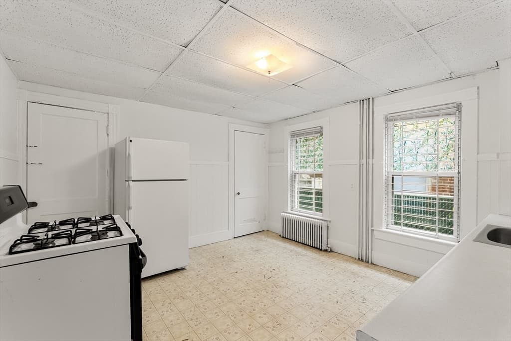 185-187 Lowell Street, Somerville MA 02144 photo 18