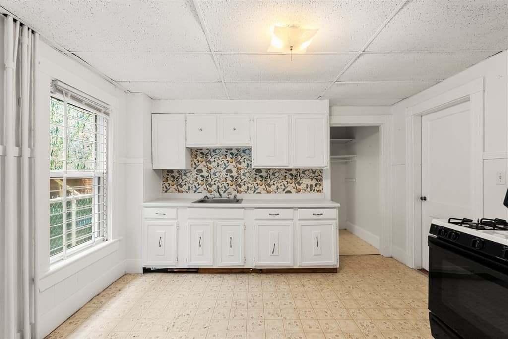 185-187 Lowell Street, Somerville MA 02144 photo 21