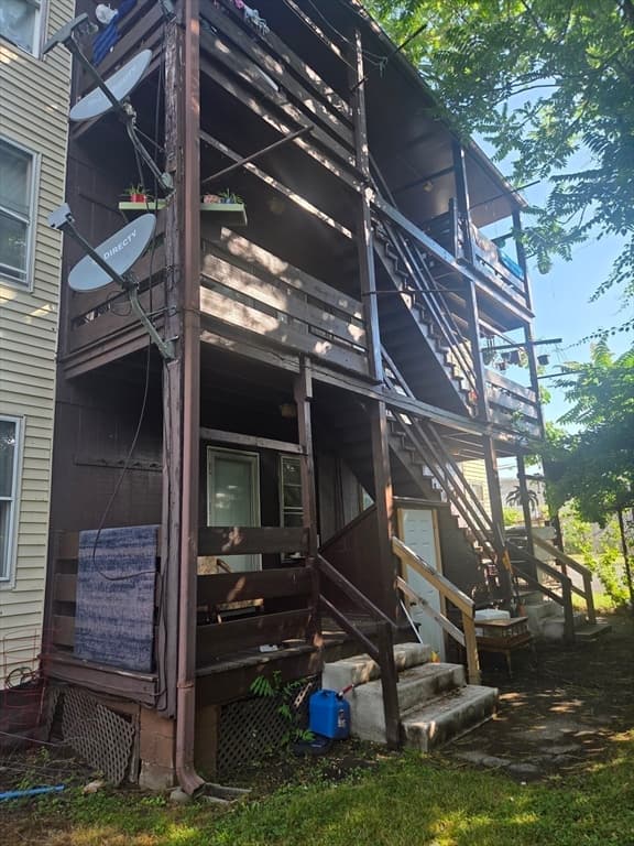 109 Grover St, Springfield MA 01104 photo 22