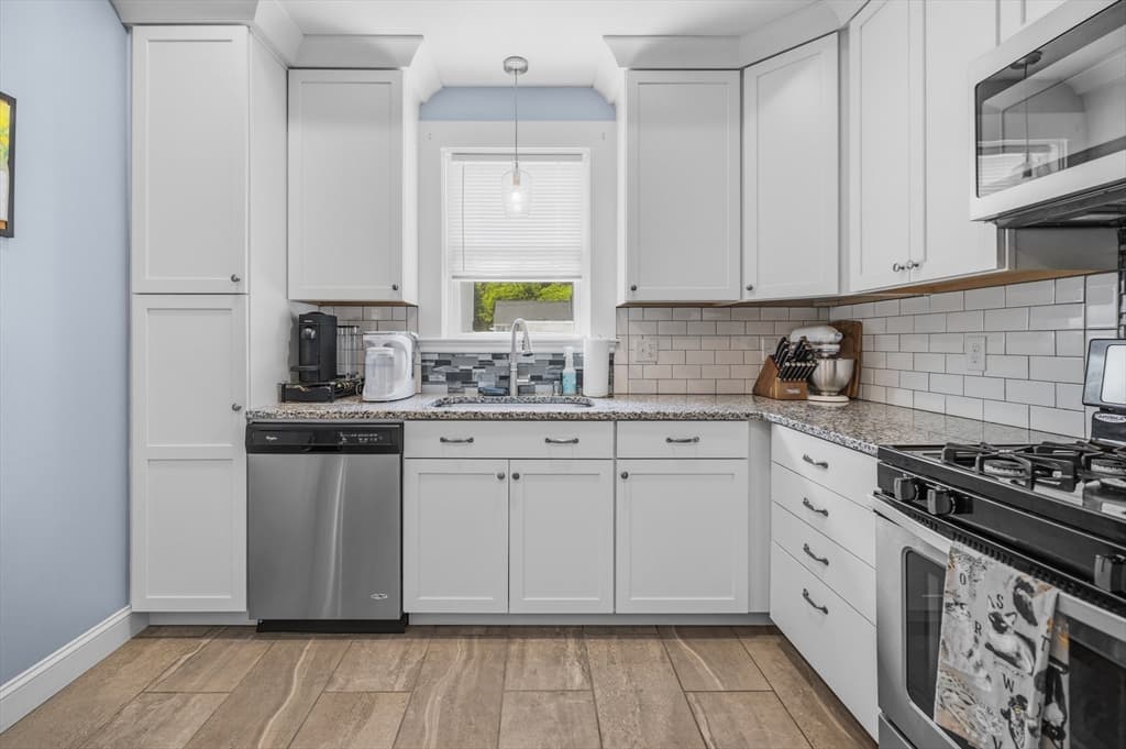 109 Stephen St, Dartmouth MA 02748 photo 5