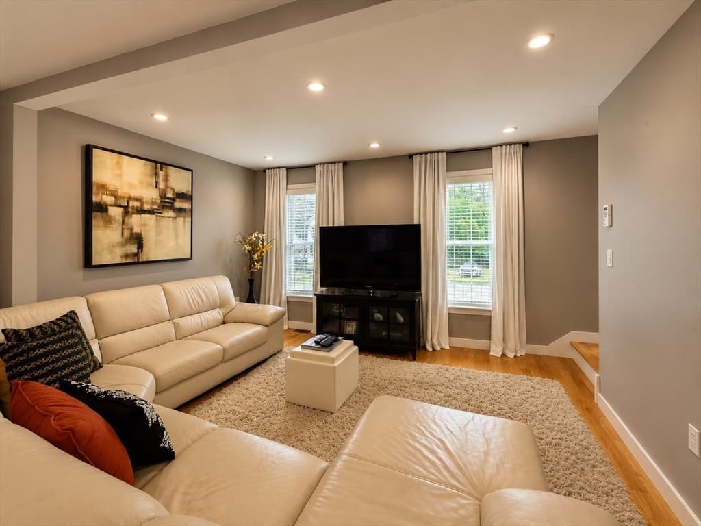 24 Beach St, Milford MA 01757 photo 6