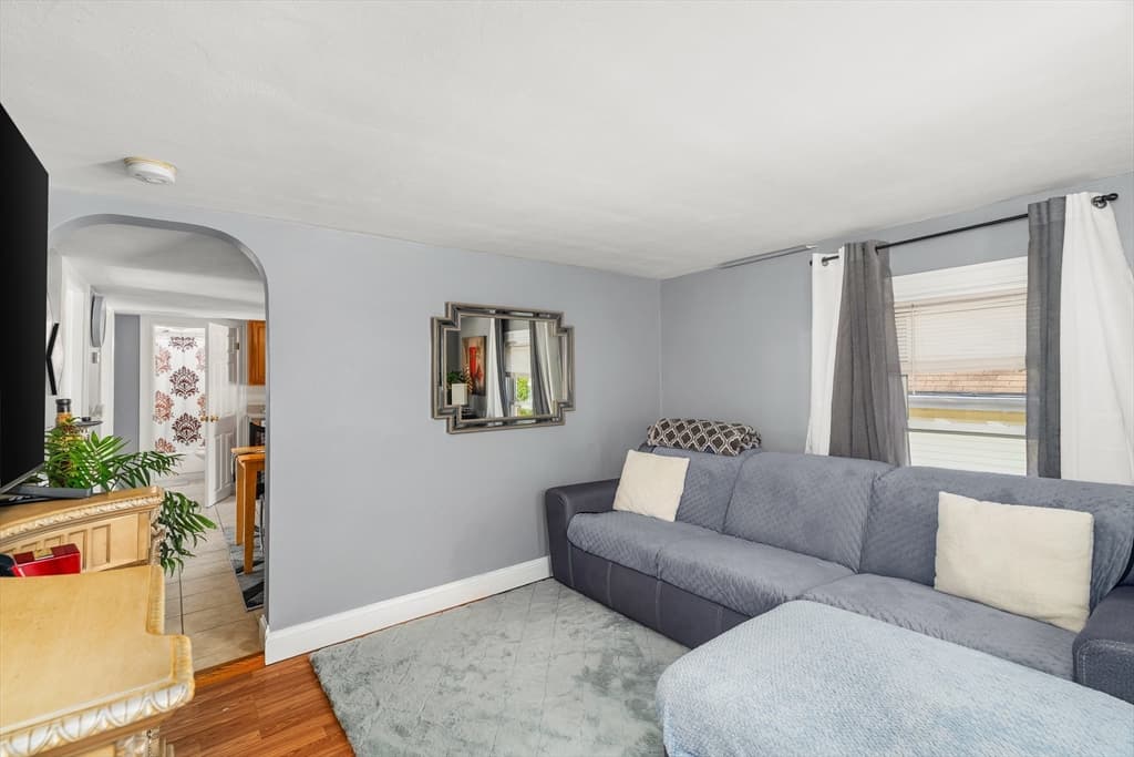 62 Mary Ave, East Providence RI 02914 photo 14