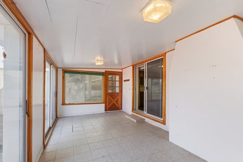 8 Luzitania Ave, Gloucester MA 01930 photo 24