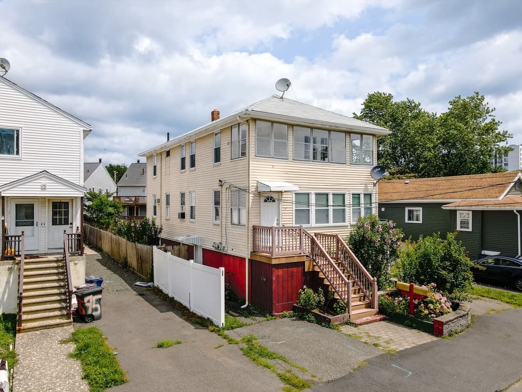 67 Neponset St, Revere MA 02151
