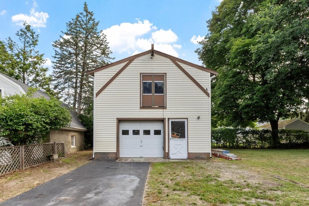 30 Hooper Rd, Dedham MA 02026 photo 29