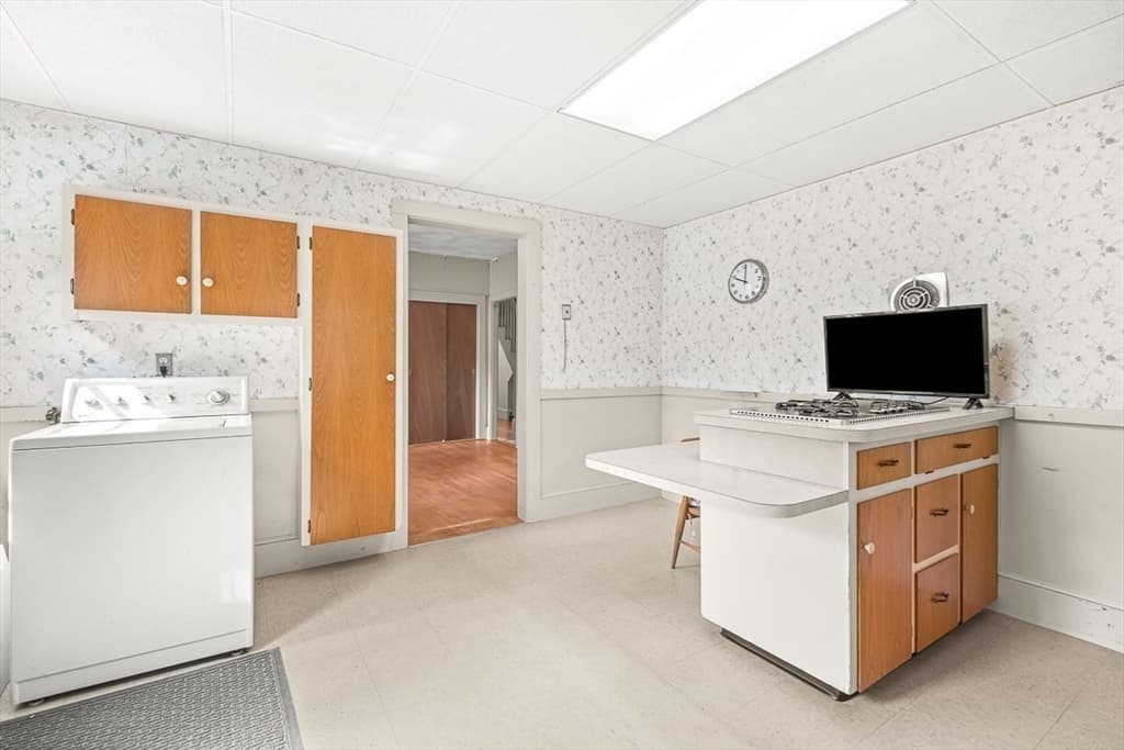 198-200 Concord Street, Newton MA 02462 photo 5