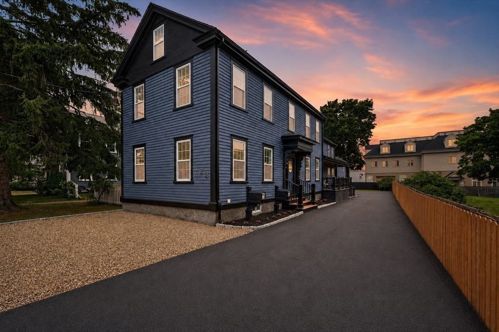 162 High St, Danvers MA 01923
