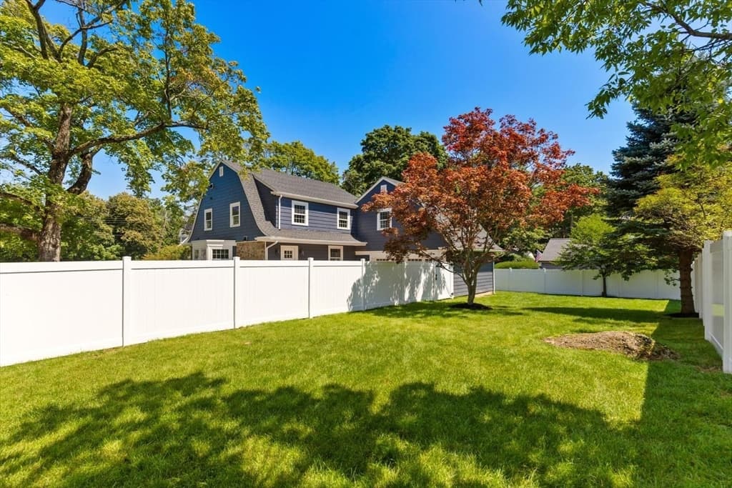 1 Town Way, Winchester MA 01890 photo 2