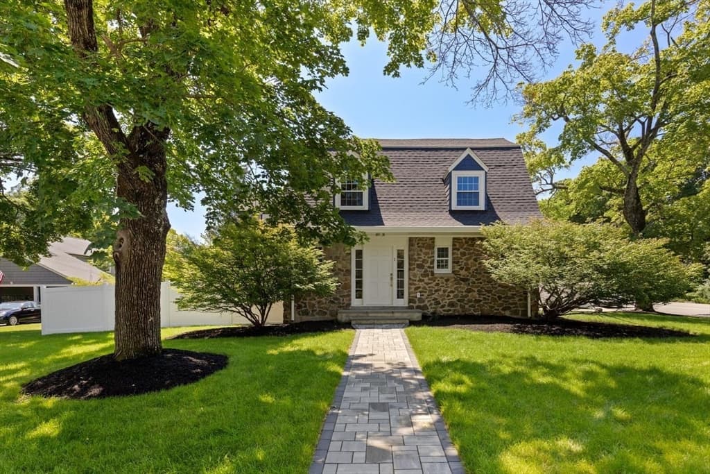 1 Town Way, Winchester MA 01890