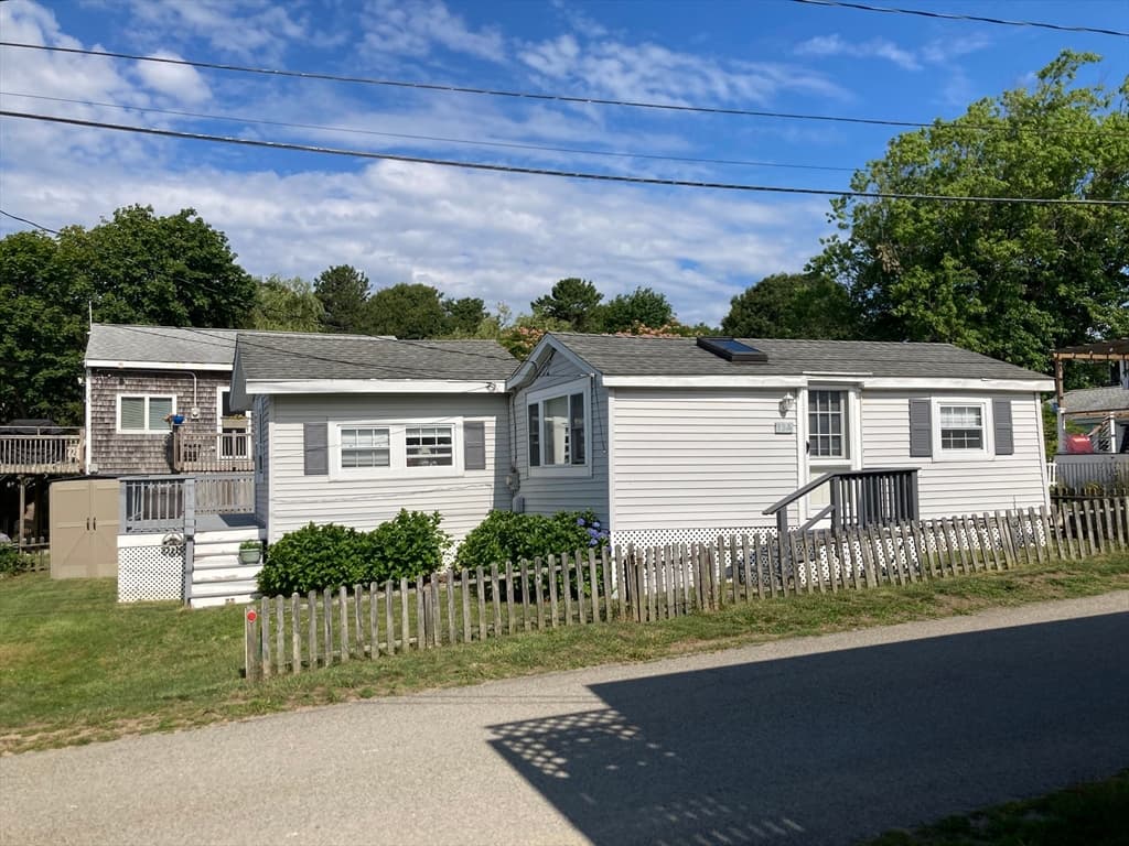 13 Thompson Road # A, Bourne MA 02532